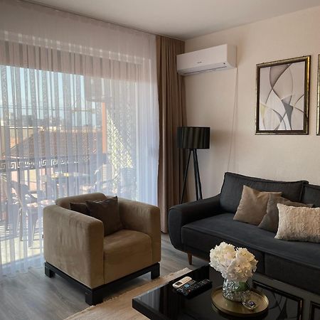 Apartment Prizreni-Free Private Parking Екстер'єр фото