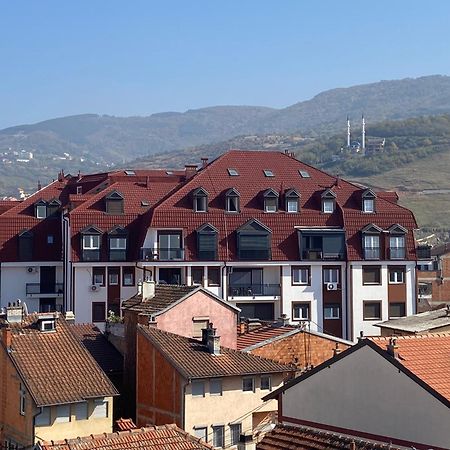 Apartment Prizreni-Free Private Parking Екстер'єр фото
