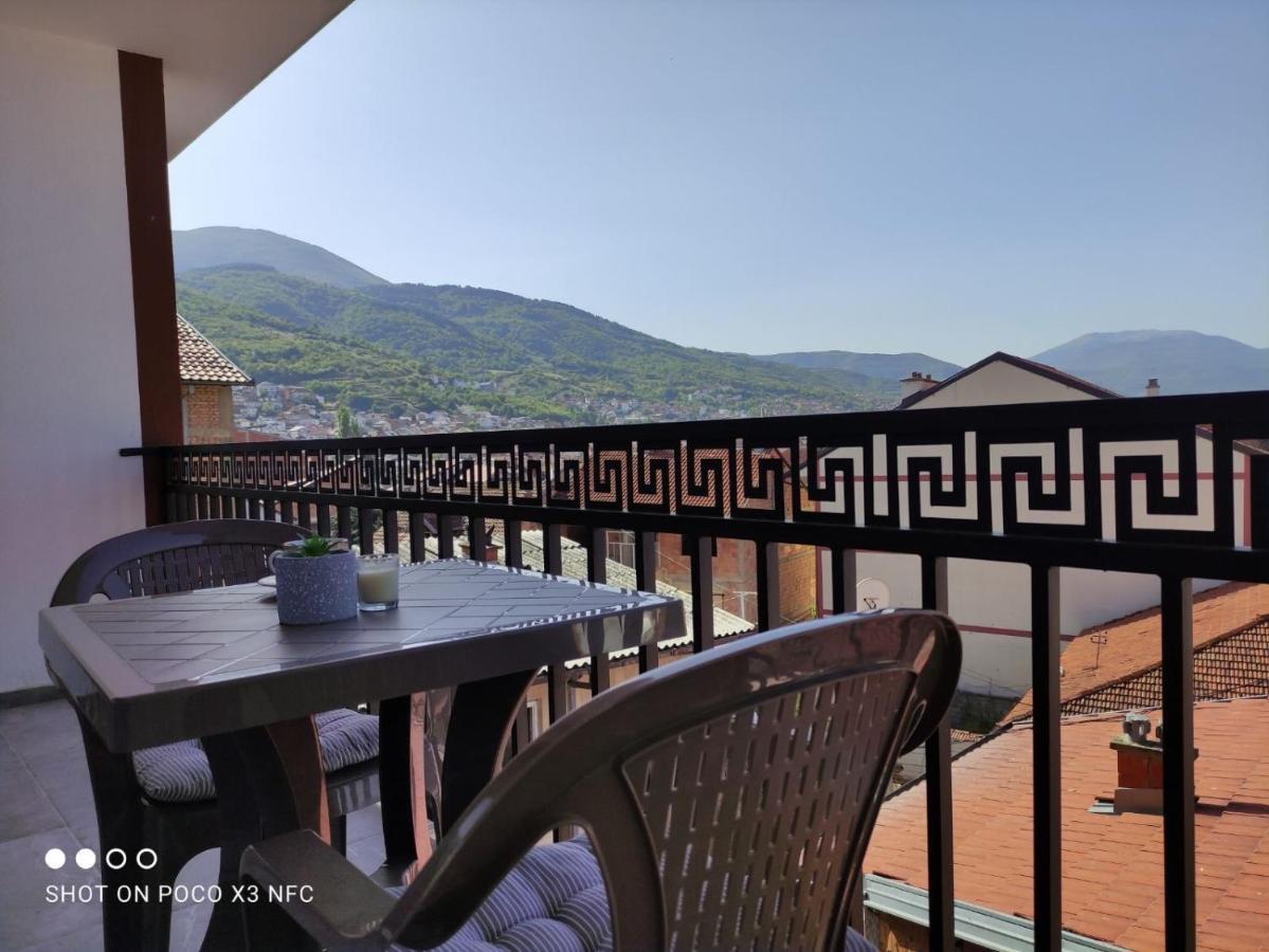 Apartment Prizreni-Free Private Parking Екстер'єр фото