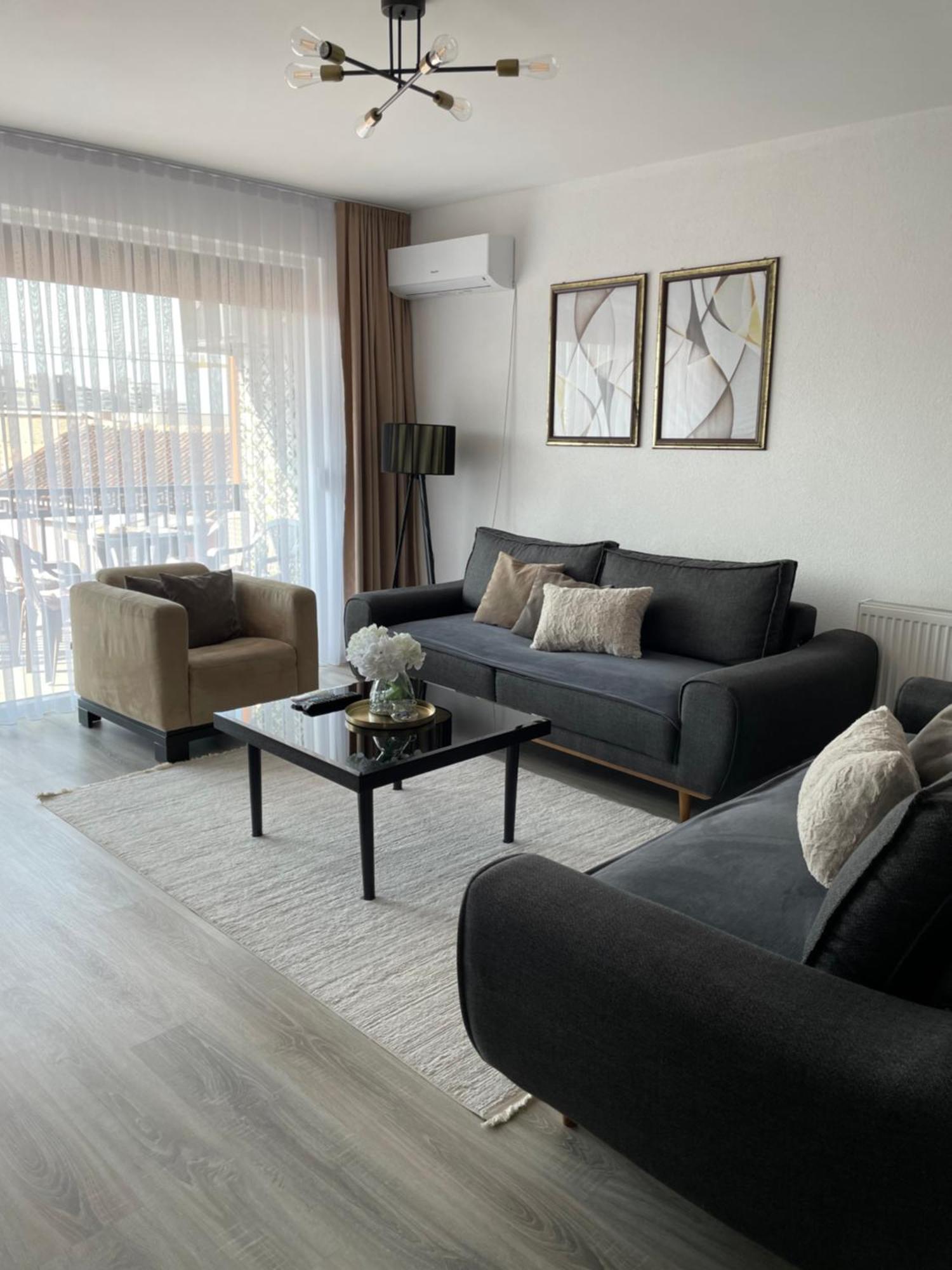 Apartment Prizreni-Free Private Parking Екстер'єр фото