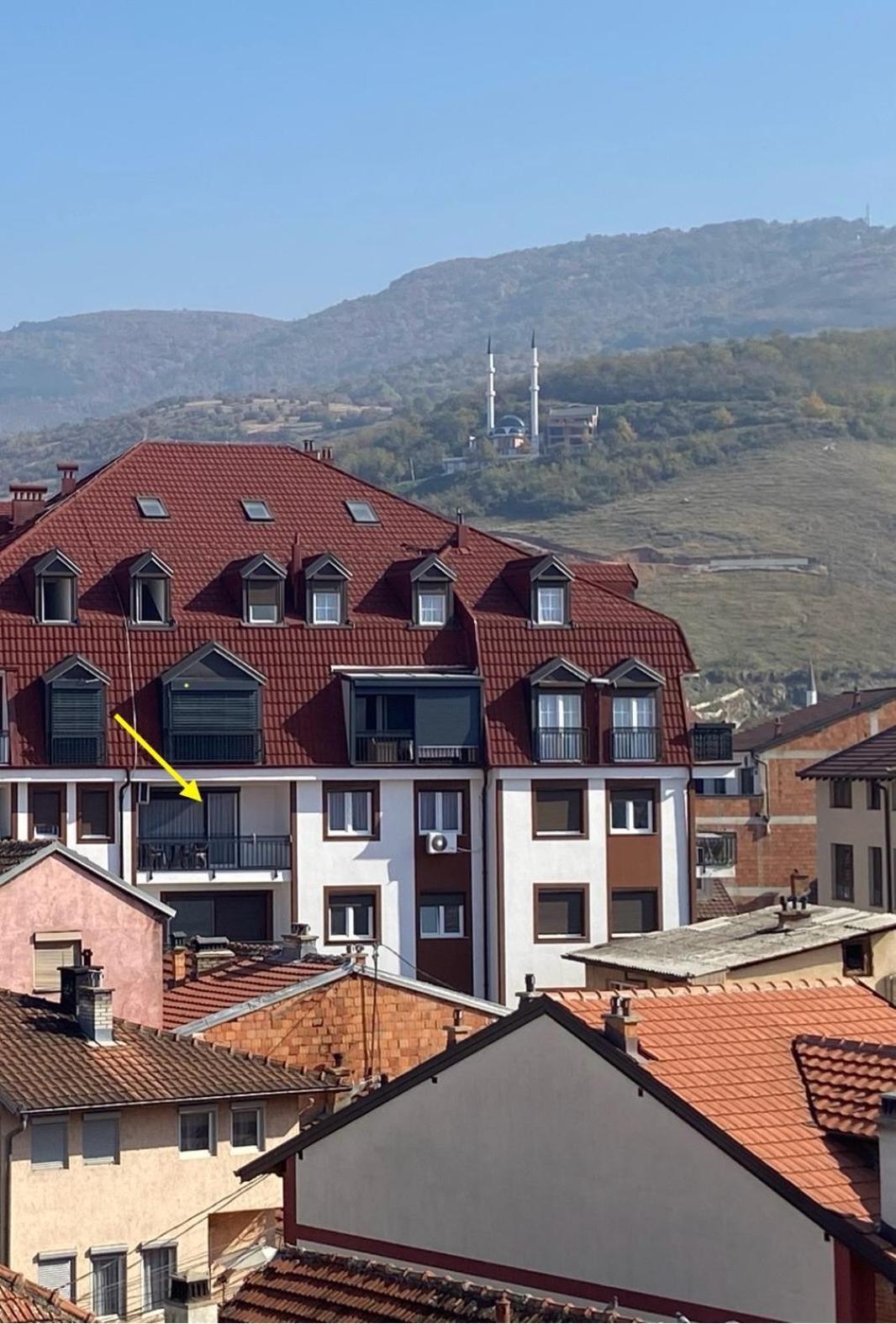 Apartment Prizreni-Free Private Parking Екстер'єр фото