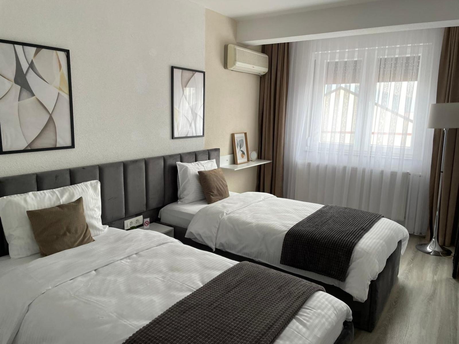 Apartment Prizreni-Free Private Parking Екстер'єр фото