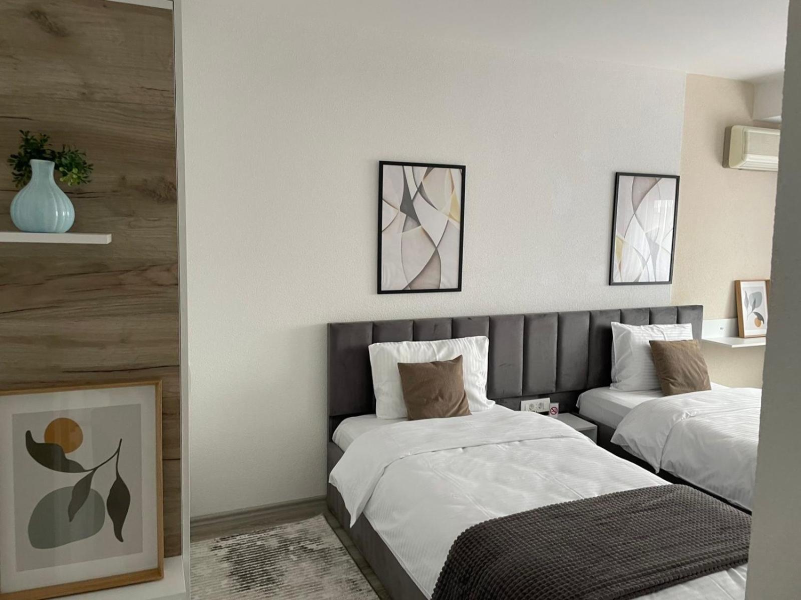 Apartment Prizreni-Free Private Parking Екстер'єр фото