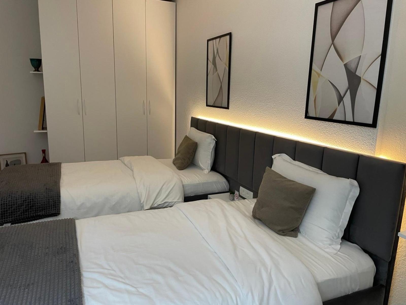 Apartment Prizreni-Free Private Parking Екстер'єр фото