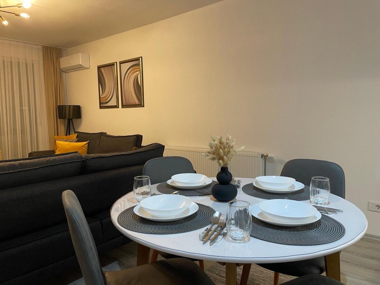 Apartment Prizreni-Free Private Parking Екстер'єр фото